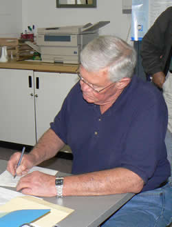 Bob Forde signs up